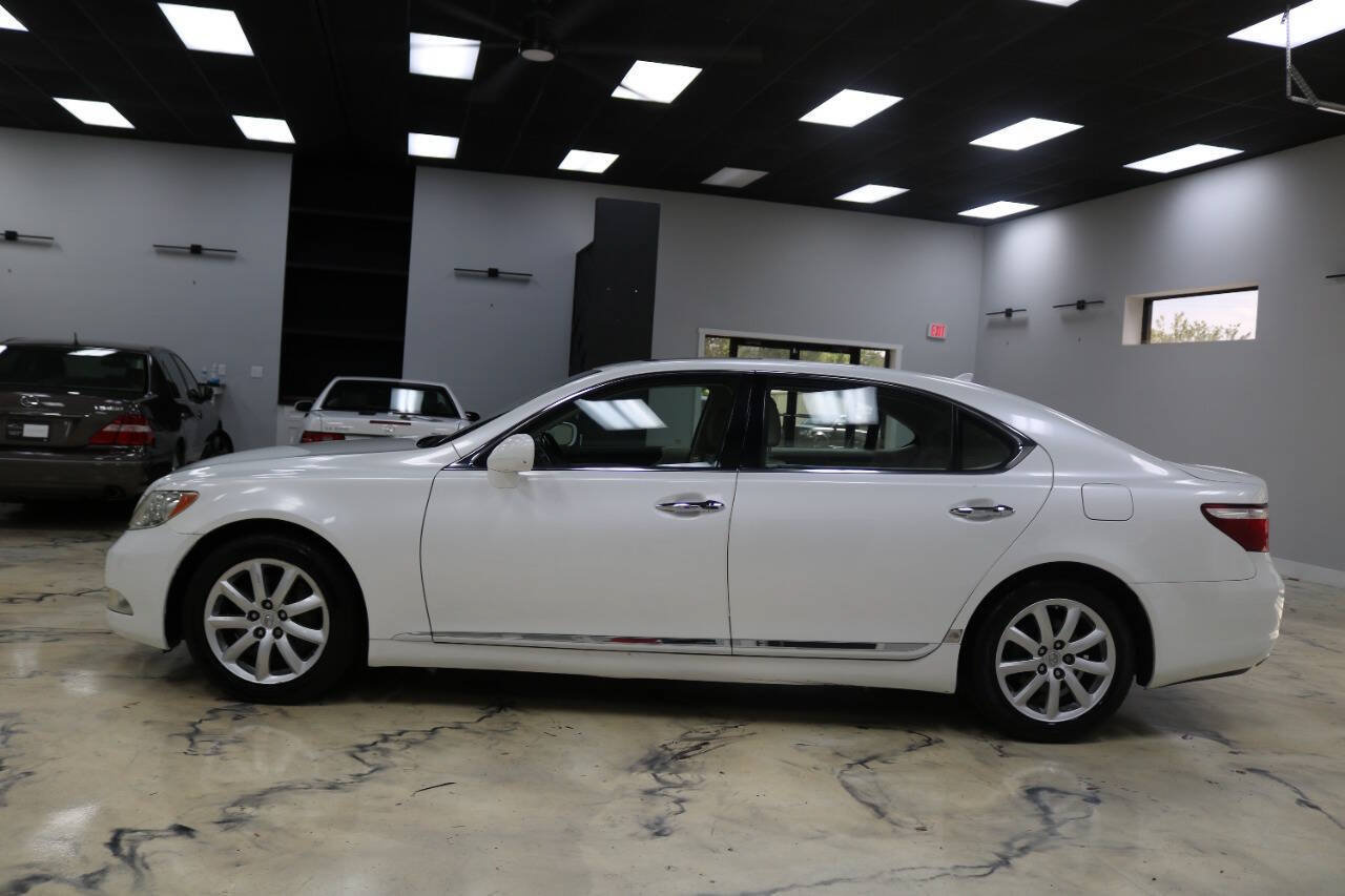 Used 2008 Lexus LS 460 L RWD image 25