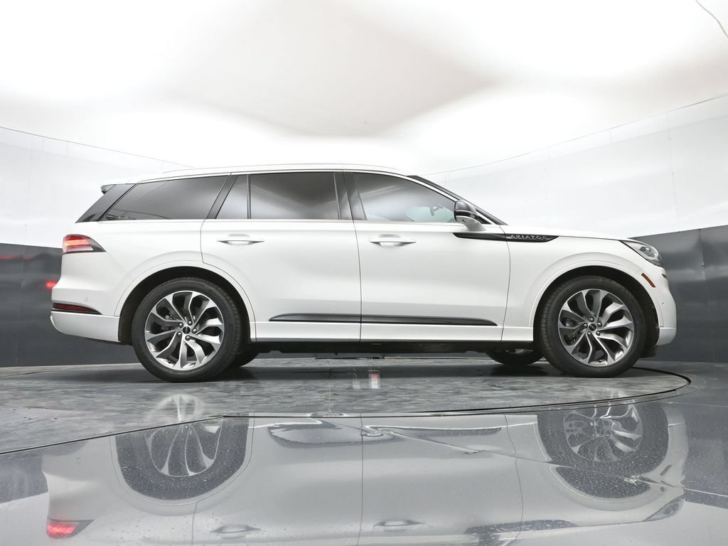 Used 2021 Lincoln Aviator Grand Touring w/ Equipment Group 302A AWD/4WD image 56