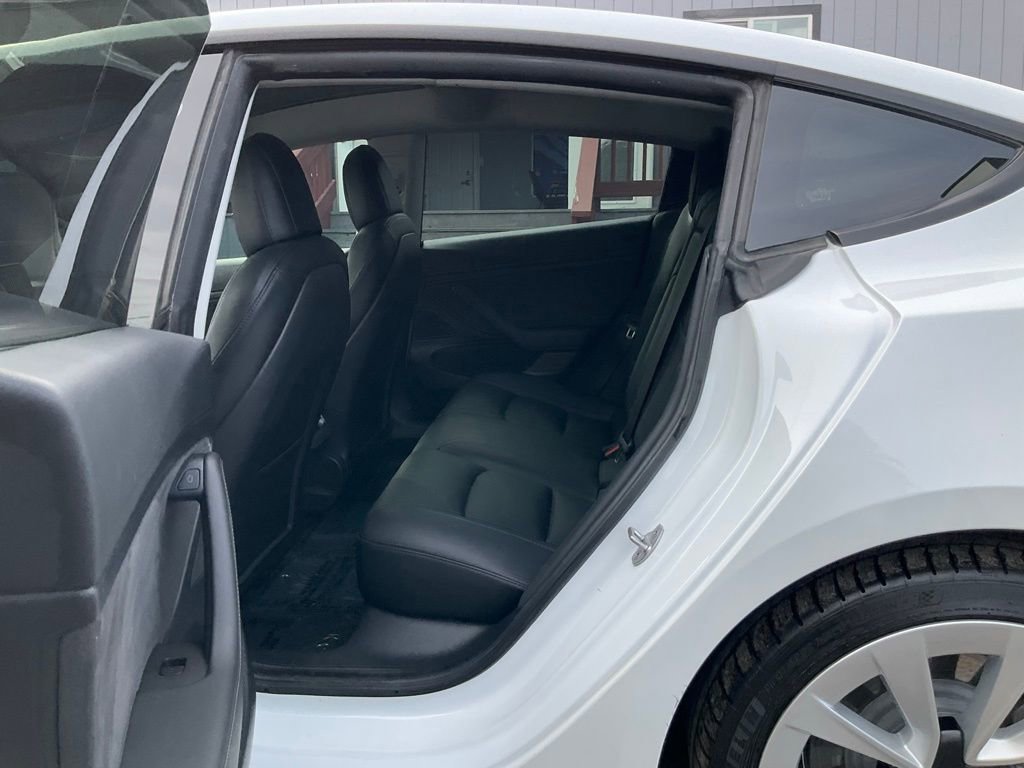 Used 2021 Tesla Model 3 Standard Range Plus RWD image 25