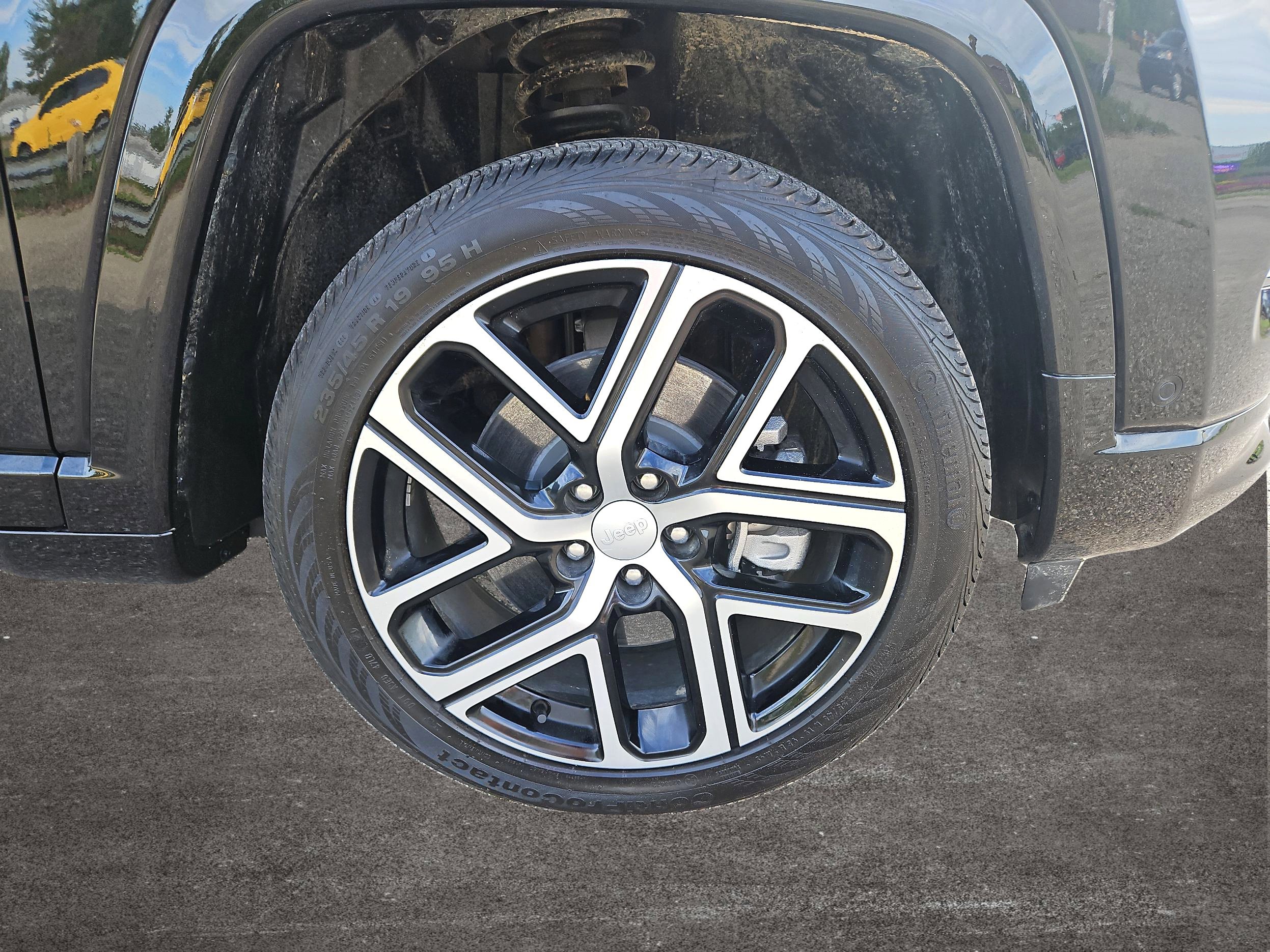 New 2024 Jeep Compass Limited w/ Elite Group image 41