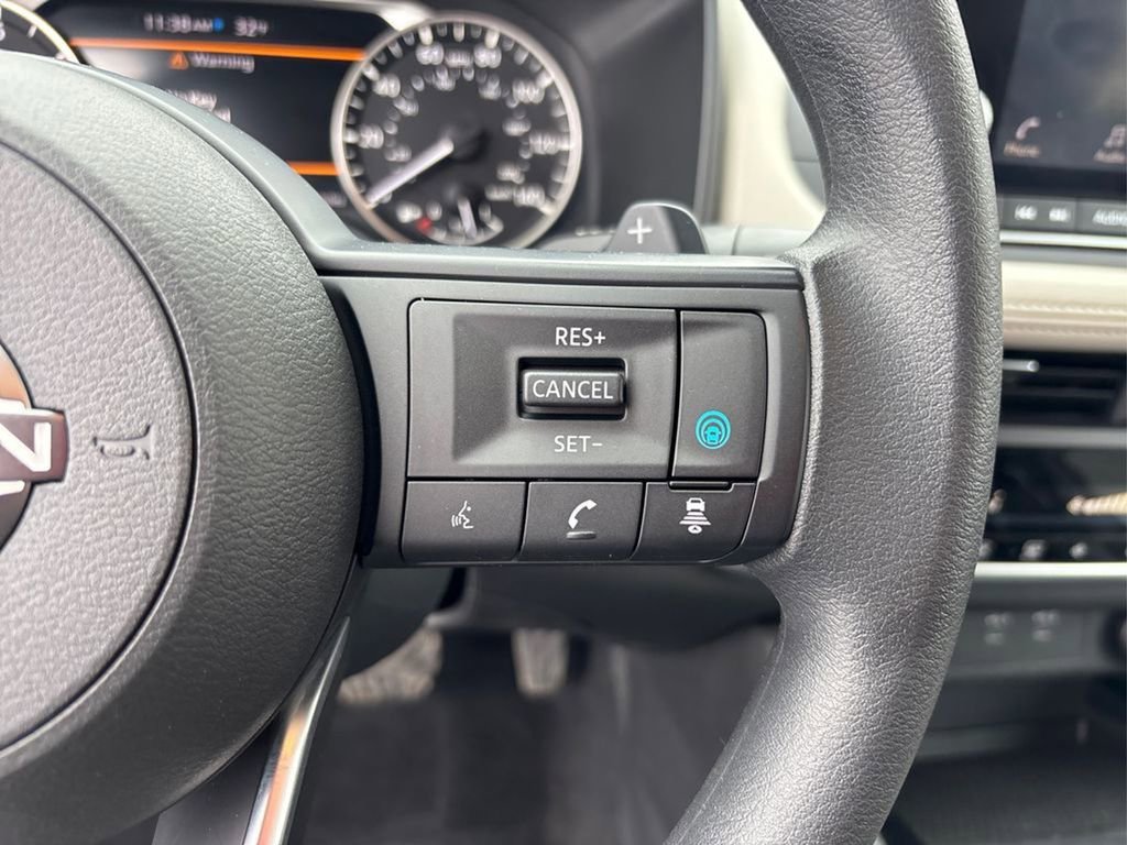 Used 2024 Nissan Rogue SV image 28