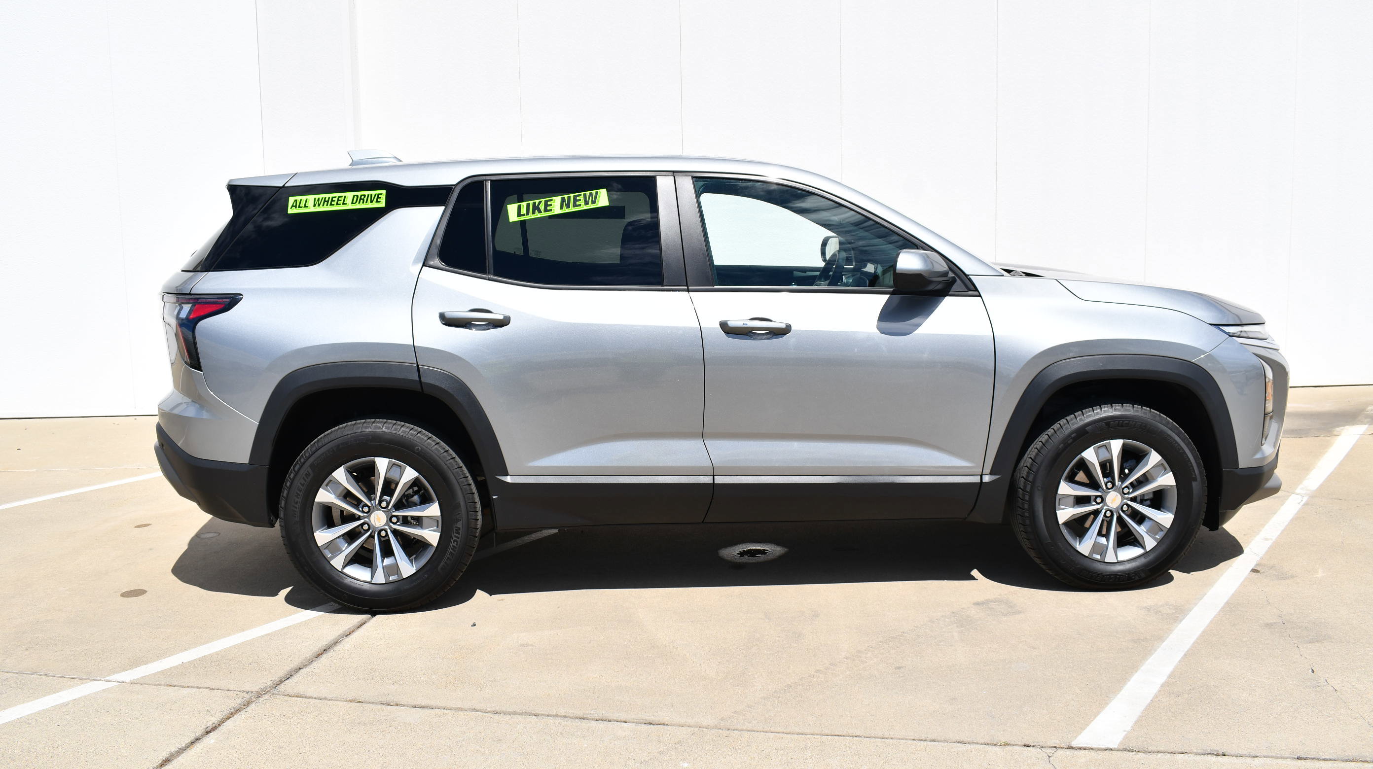 Used 2025 Chevrolet Equinox LT AWD/4WD image 5