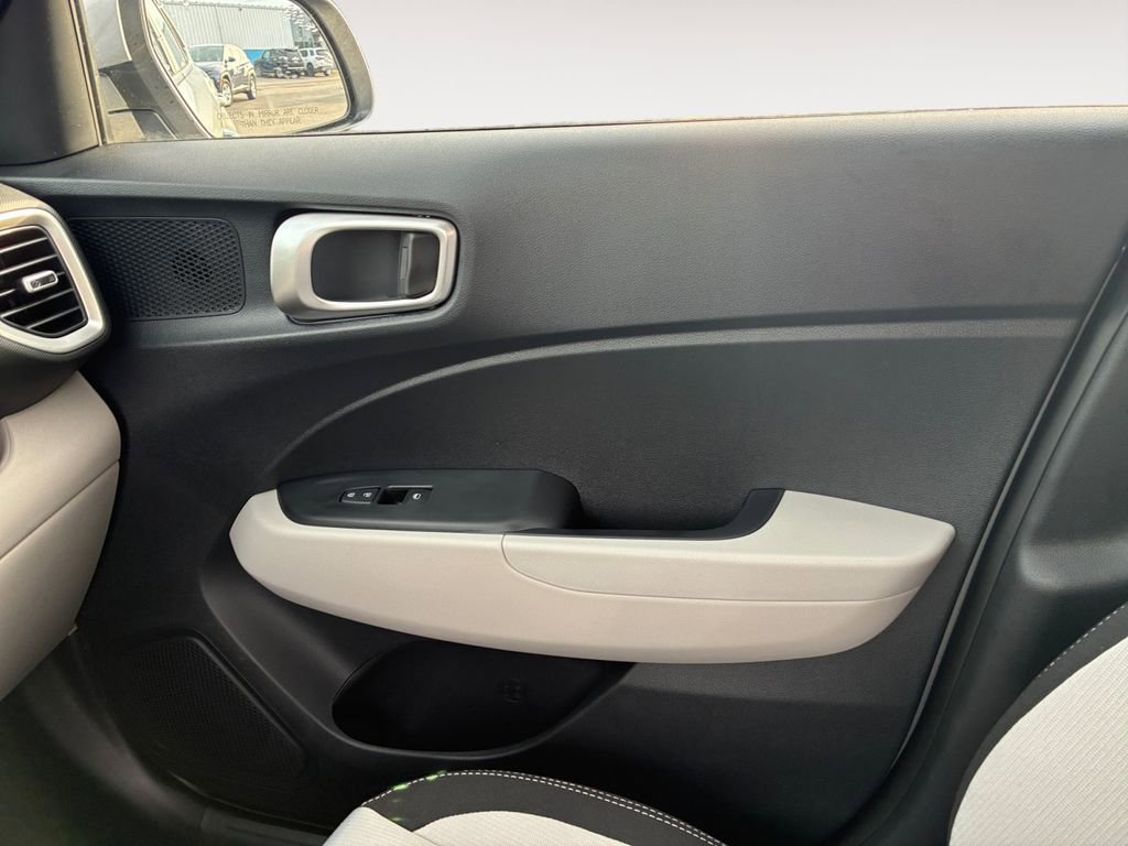 New 2026 Hyundai Venue SEL FWD image 29