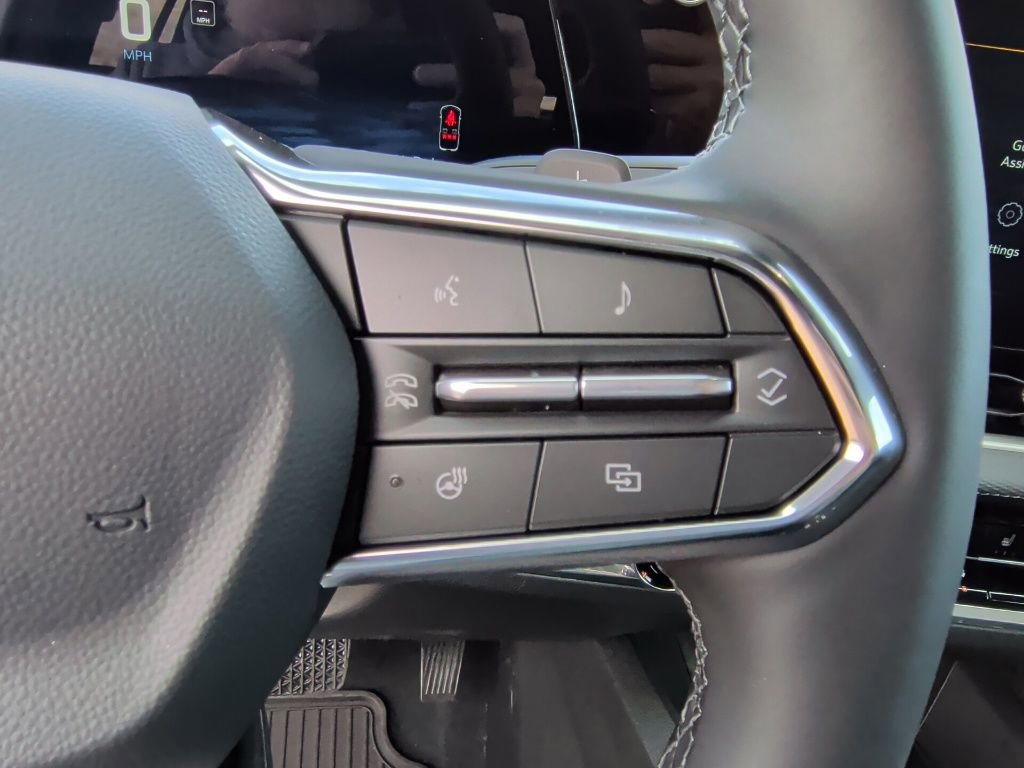 New 2026 Chevrolet Equinox LT w/ Safety and Technology Package image 18