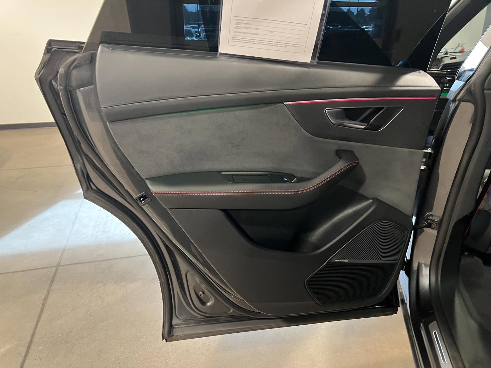 Used 2024 Audi RS Q8 image 36