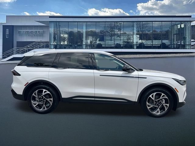 New 2026 Lincoln Nautilus Premier AWD/4WD image 9