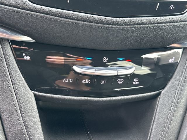 Certified 2024 Cadillac XT6 Luxury image 19