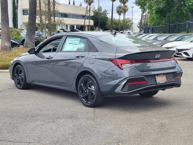 New 2026 Hyundai Elantra SEL Sport FWD image 3