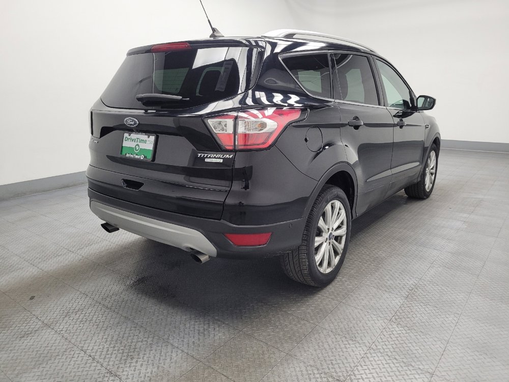 Used 2018 Ford Escape Titanium image 9