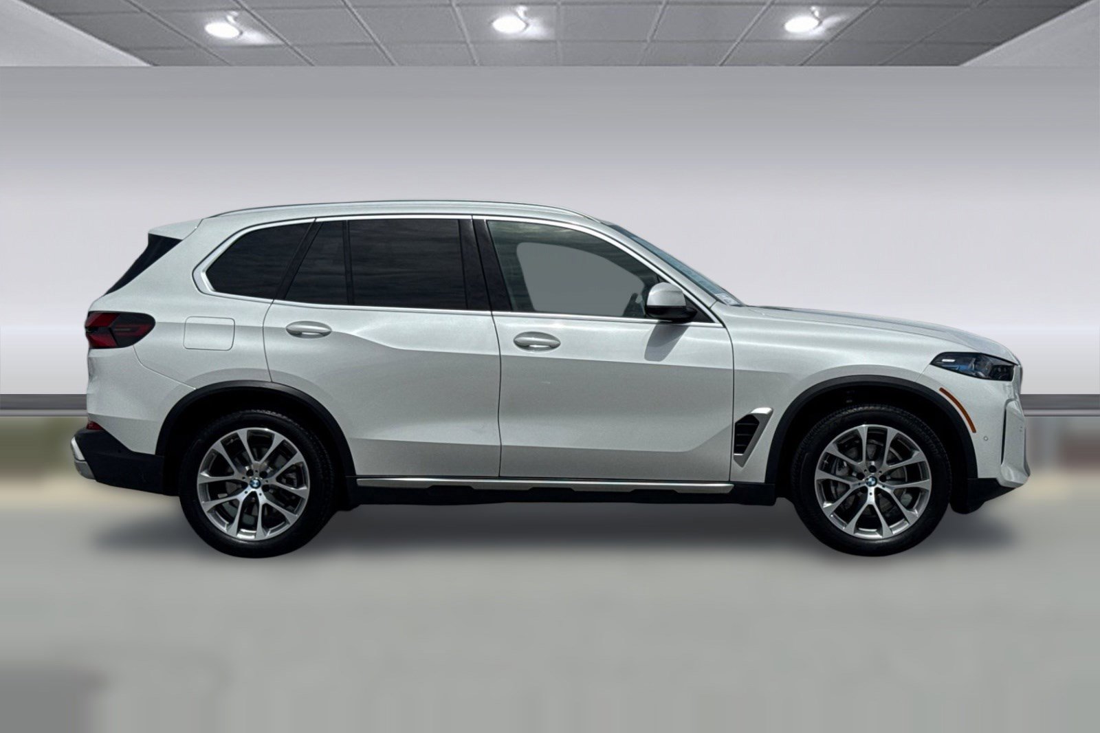 Used 2024 BMW X5 xDrive40i AWD/4WD image 7