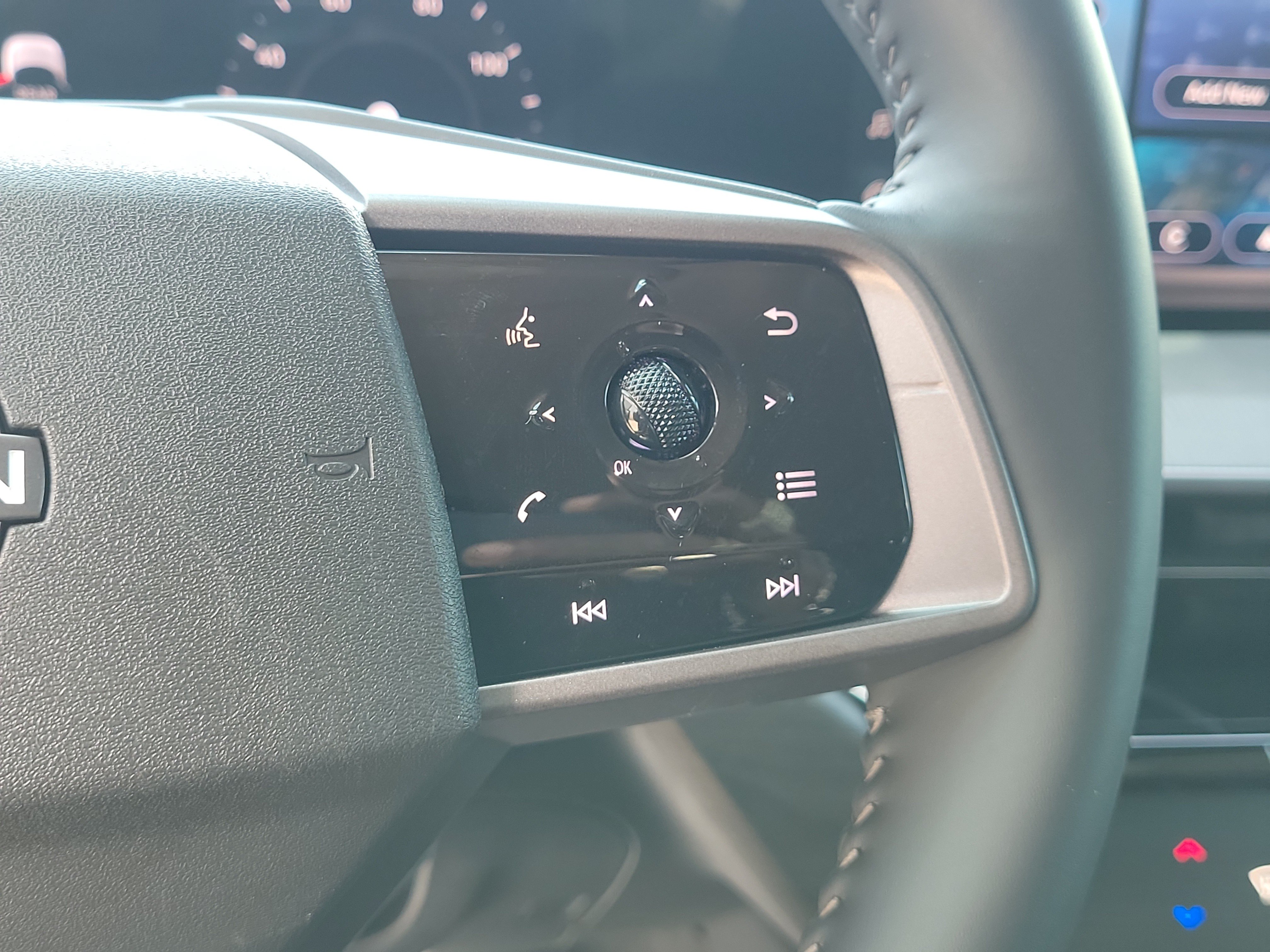 Certified 2025 Nissan Murano SV AWD/4WD image 24