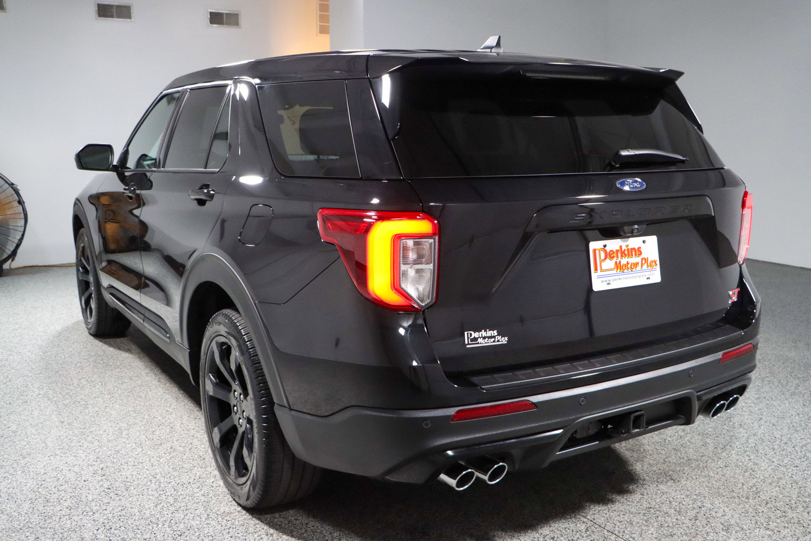 Used 2022 Ford Explorer ST w/ ST Street Pack AWD/4WD image 9