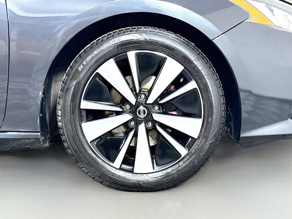 Used 2020 Nissan Altima 2.5 SL FWD image 43