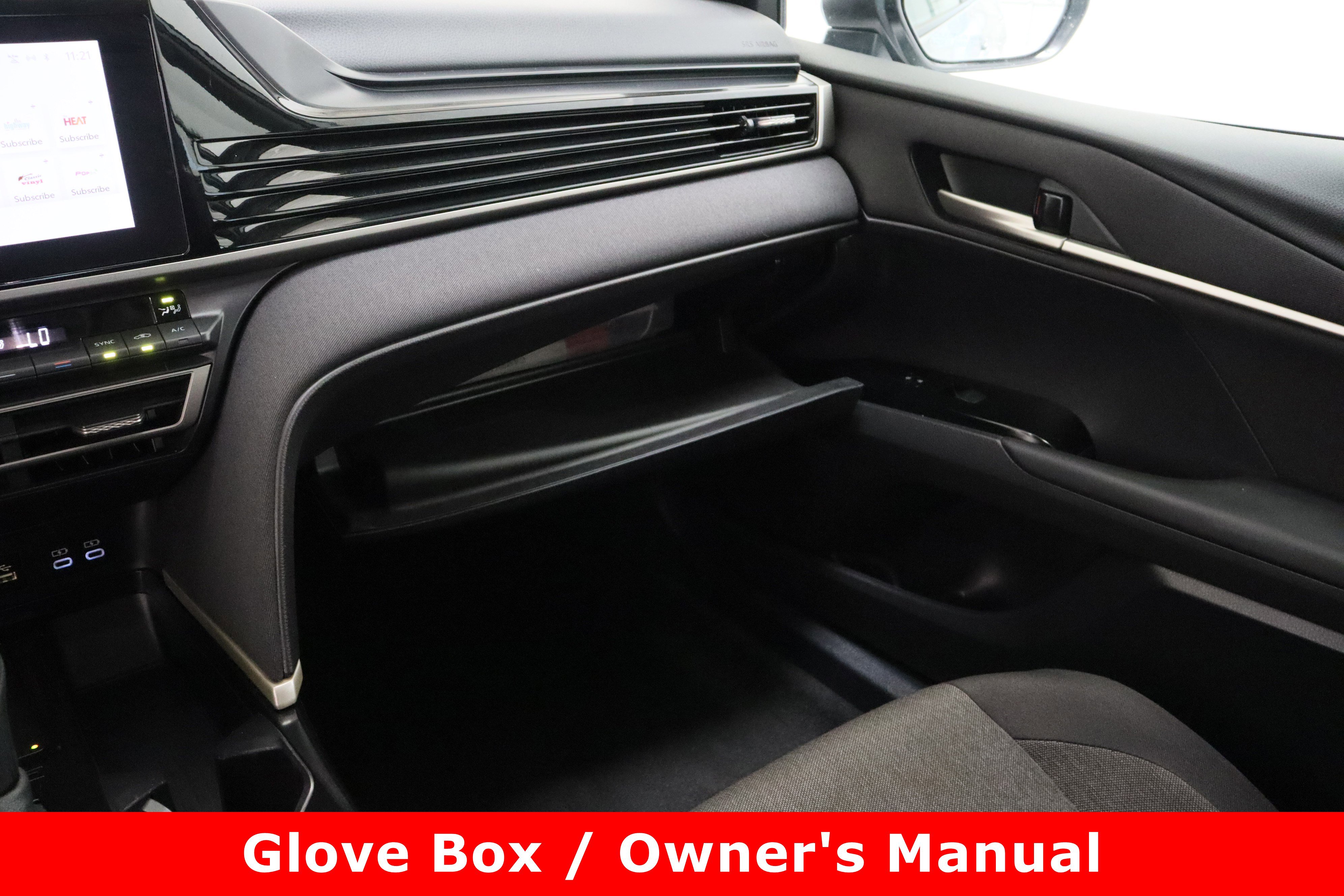 Used 2025 Toyota Camry LE FWD image 22