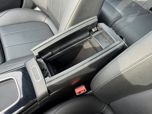 Used 2025 Mercedes-Benz CLA 250 image 32