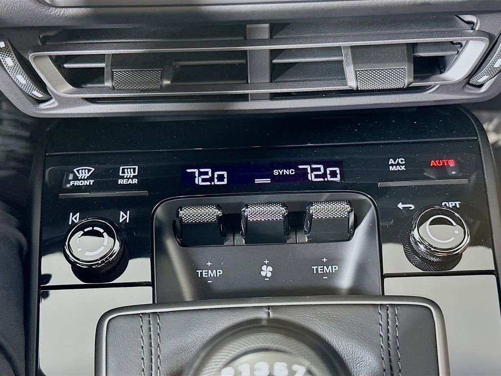 Certified 2024 Porsche 911 Carrera T image 17