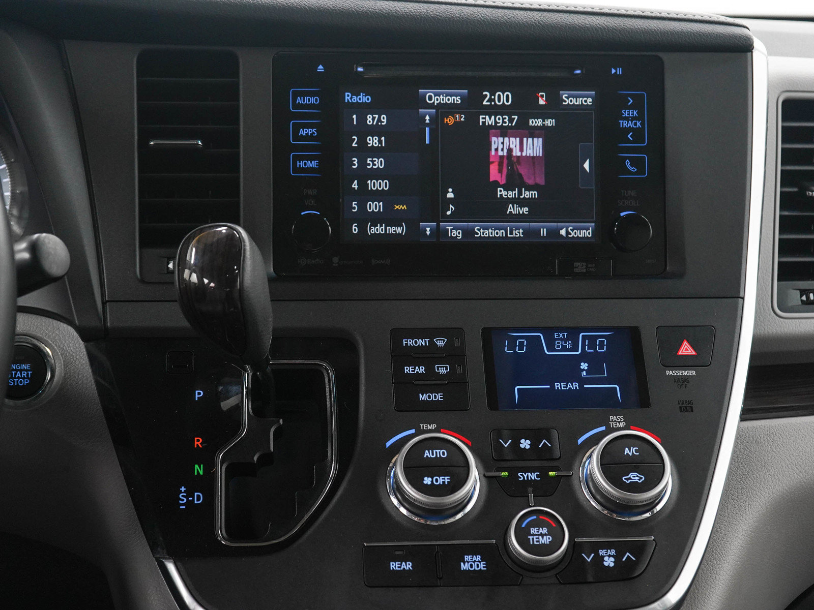 Used 2017 Toyota Sienna XLE w/ XLE Navigation Package AWD/4WD image 19