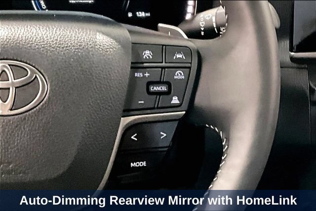 Used 2026 Toyota Camry SE AWD/4WD image 16