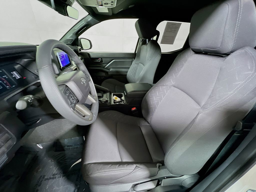 Certified 2025 Toyota Tacoma SR5 AWD/4WD image 18