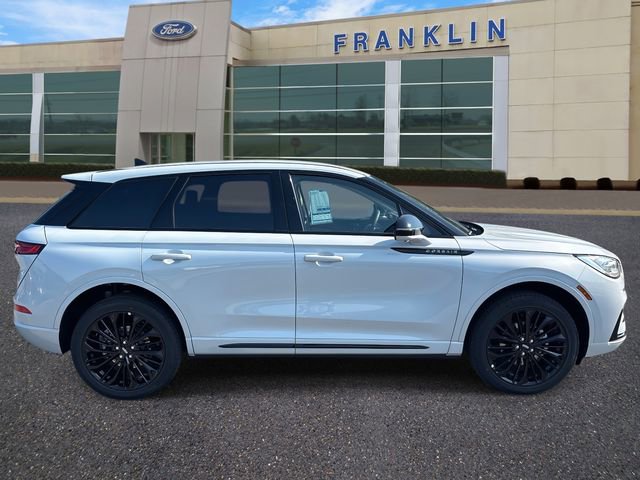 New 2025 Lincoln Corsair Reserve w/ Jet Appearance Package image 8