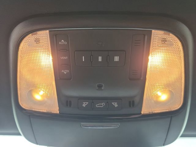 Used 2025 Dodge Durango GT AWD/4WD image 24