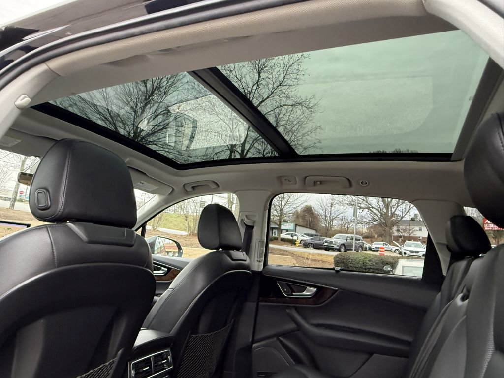 Used 2018 Audi Q7 3.0T Prestige w/ Prestige Package image 23