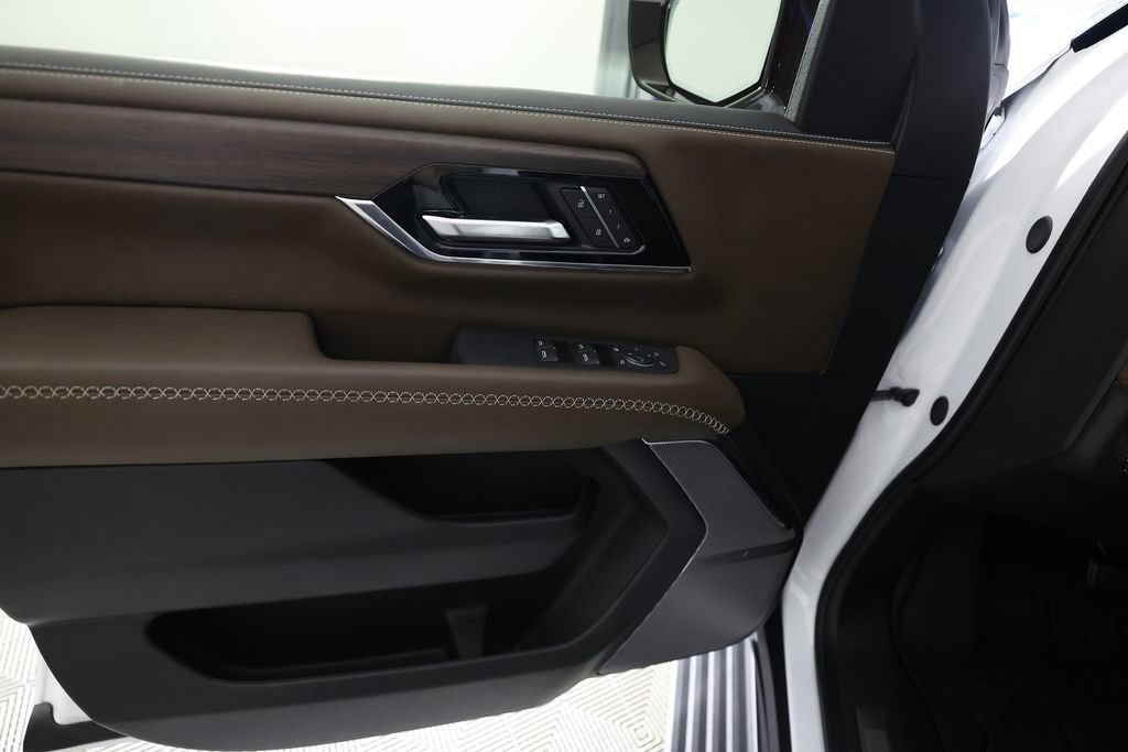 Used 2026 GMC Yukon XL Denali Ultimate w/ LPO, Illumination Package image 21