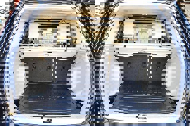 Used 2013 Land Rover LR2 HSE image 37