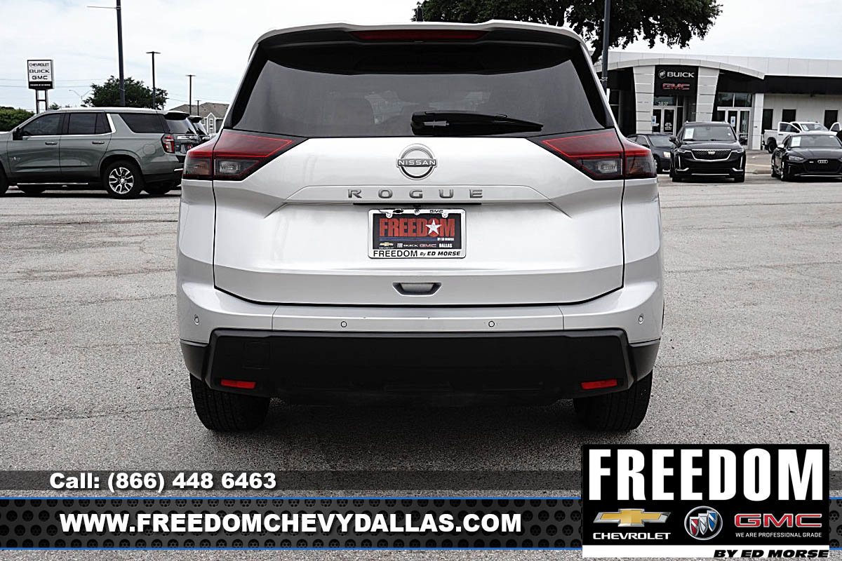 Used 2024 Nissan Rogue S FWD image 38