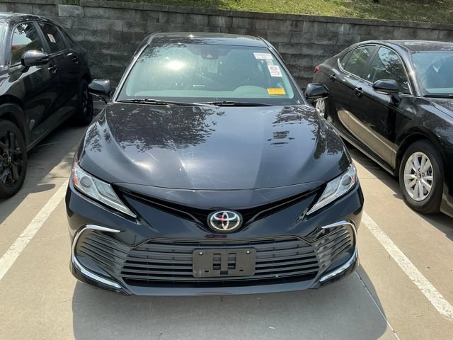 Used 2023 Toyota Camry XLE w/ Cold Weather Package AWD/4WD image 2