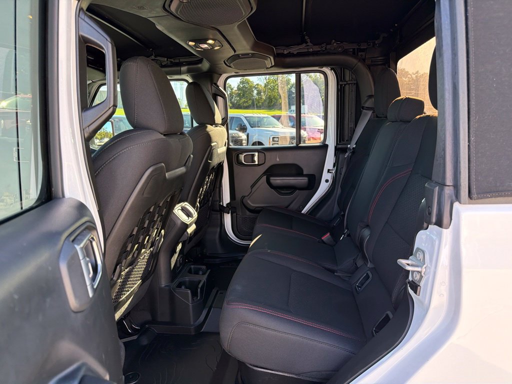 Used 2020 Jeep Gladiator Rubicon w/ Cold Weather Group AWD/4WD image 17
