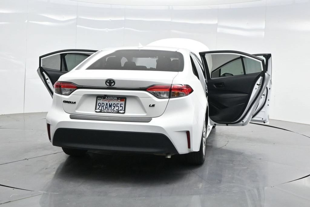 Used 2025 Toyota Corolla LE FWD image 50