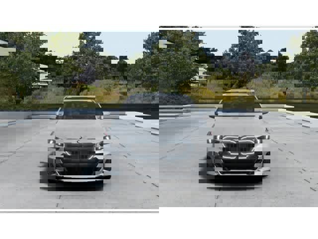 New 2027 BMW i5 xDrive40 AWD/4WD image 3