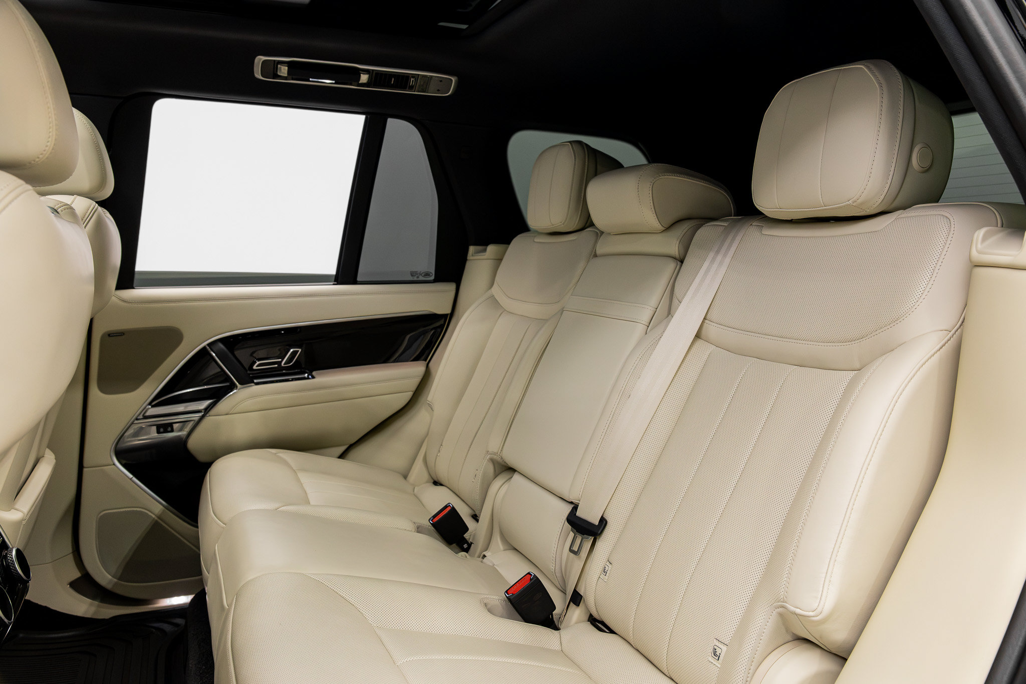 Used 2024 Land Rover Range Rover SE AWD/4WD image 29