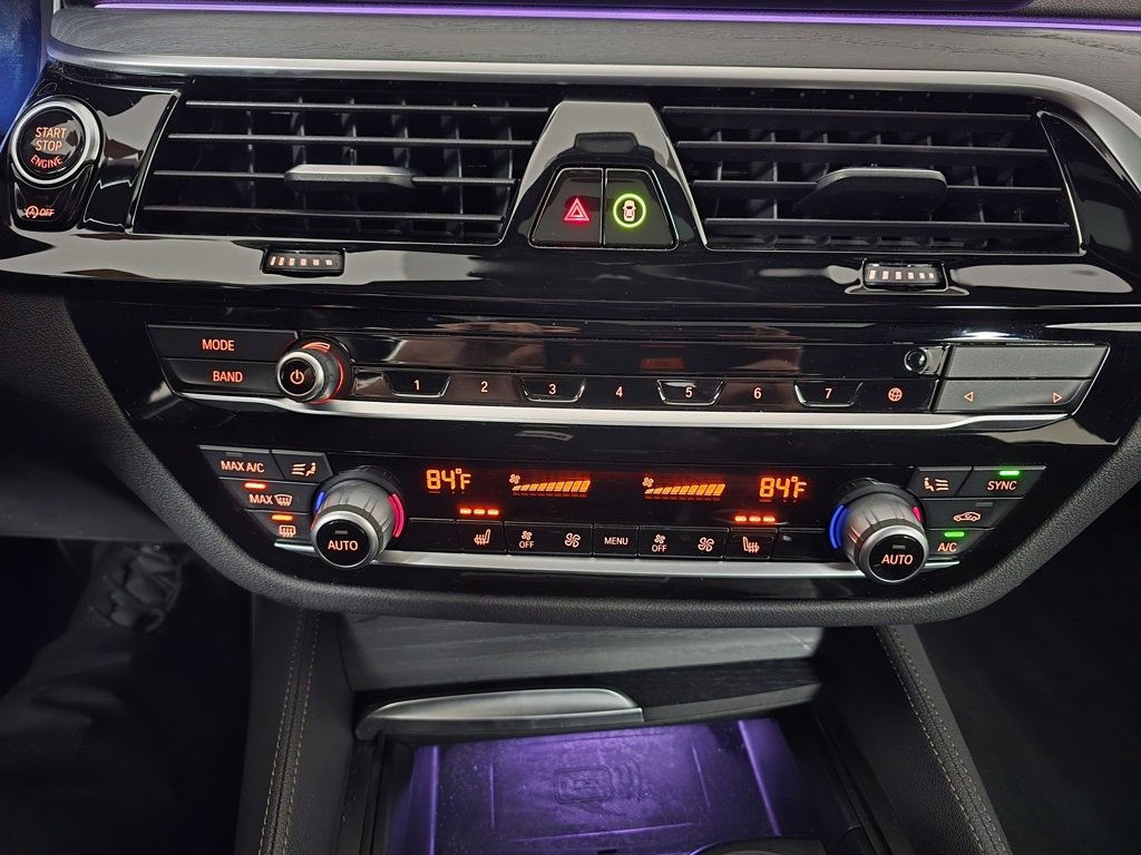 Used 2022 BMW 530i xDrive w/ M Sport Package image 17