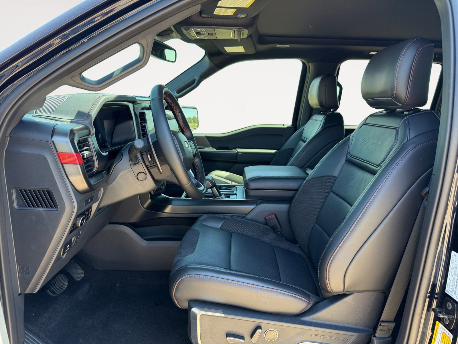 Certified 2025 Ford F150 Raptor AWD/4WD image 9