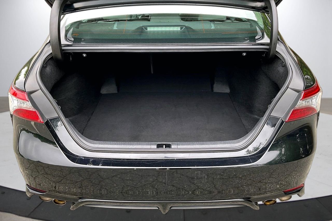 Used 2019 Toyota Camry XSE w/ Navigation Package FWD image 27