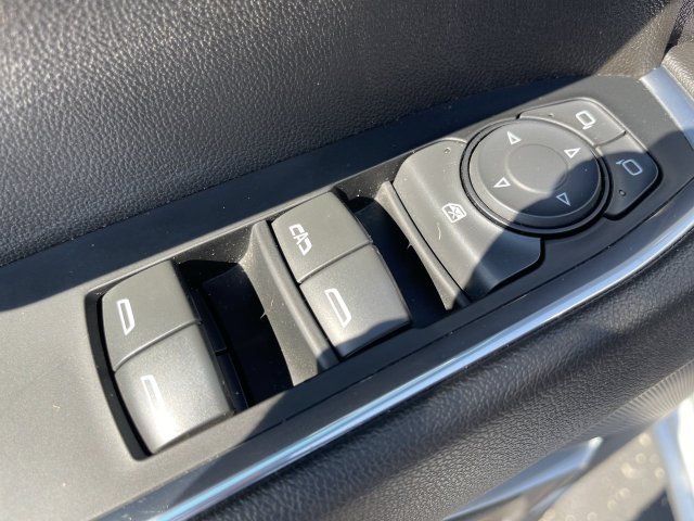 Used 2022 Chevrolet Silverado 1500 LT AWD/4WD image 13