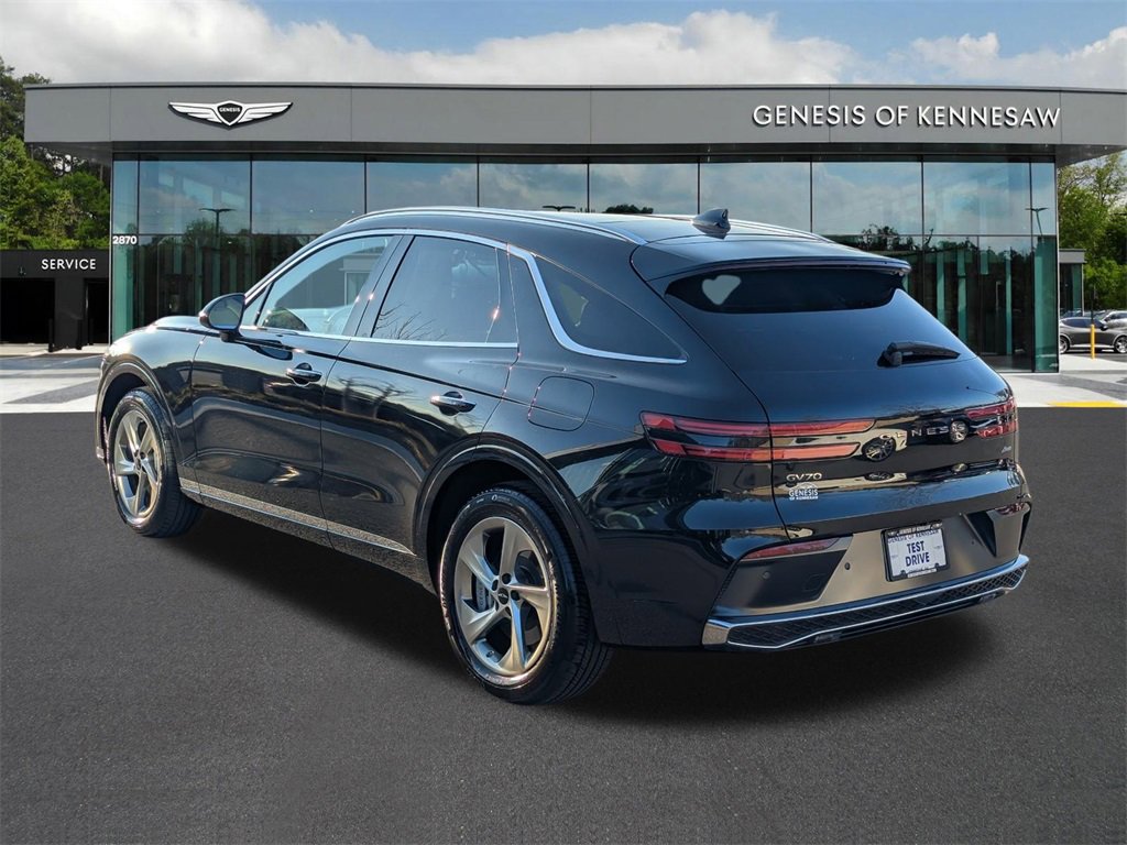 Used 2026 Genesis GV70 2.5T Select image 5