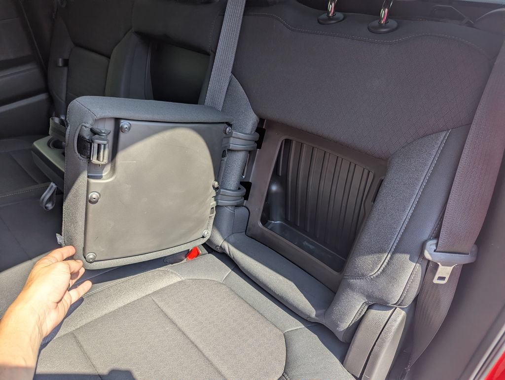 Used 2019 Chevrolet Silverado 1500 RST AWD/4WD image 32