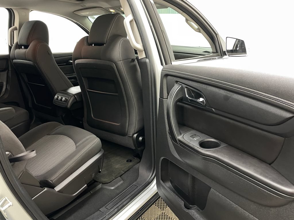 Certified 2015 Chevrolet Traverse LT w/ Style and Technology Package FWD image 42