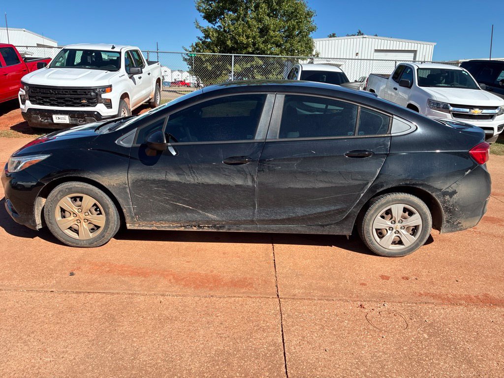 Used 2018 Chevrolet Cruze LS FWD image 16
