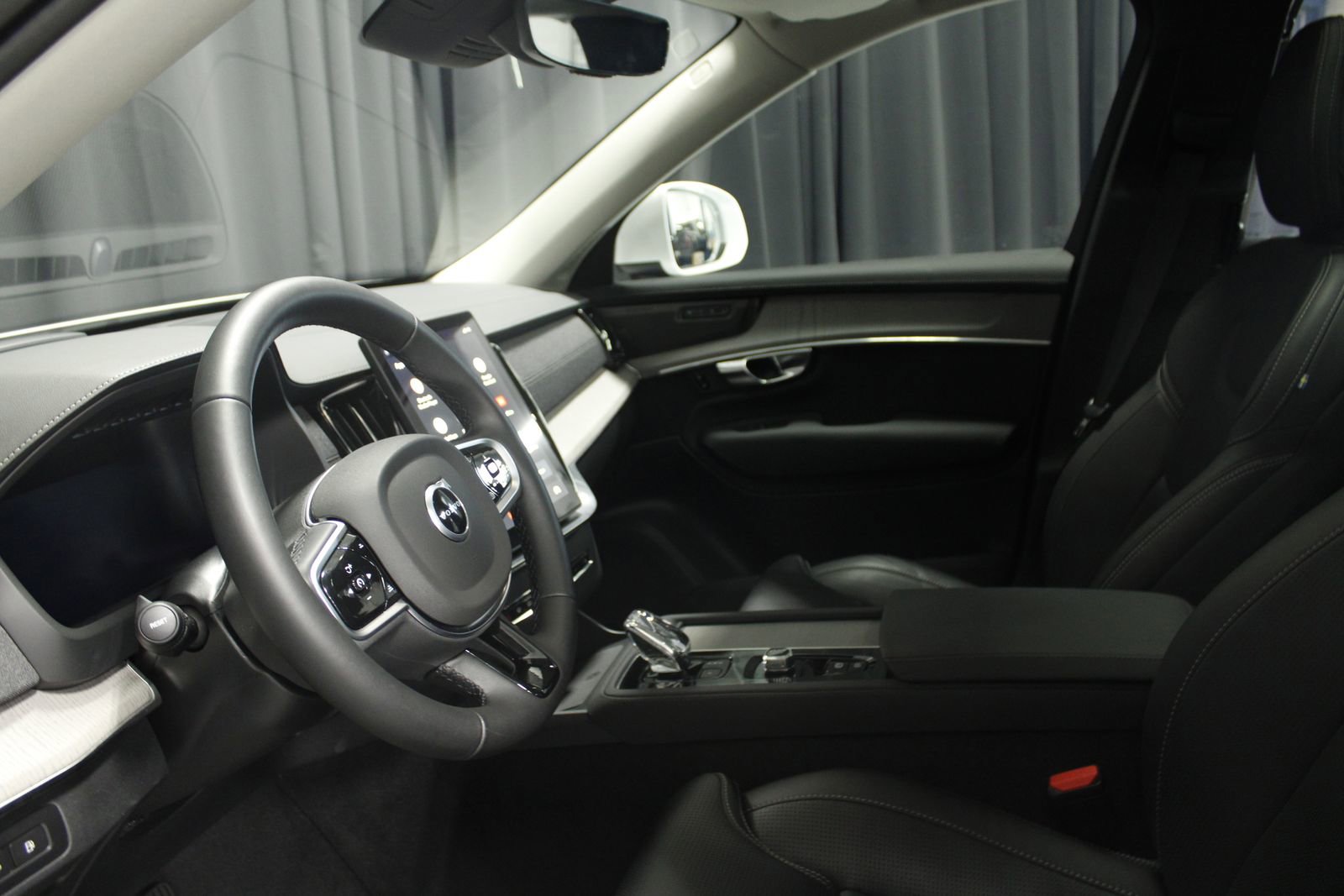 Used 2025 Volvo XC90 T8 Ultra image 29