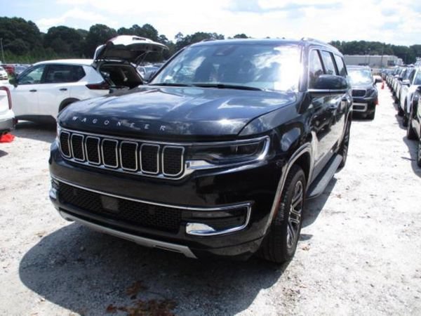 Used 2025 Jeep Wagoneer L Series II AWD/4WD image 5