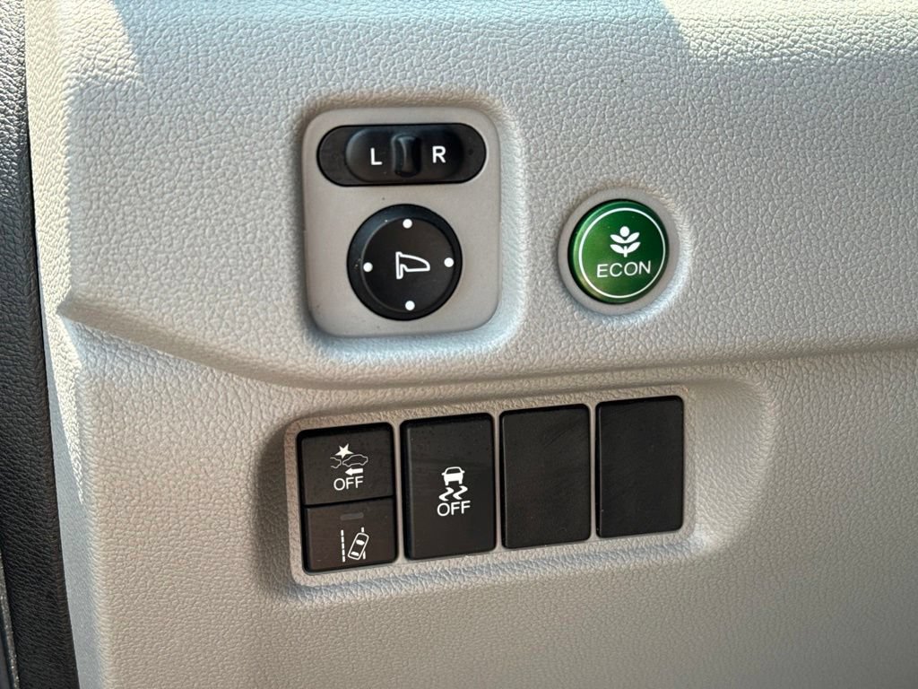 Used 2021 Honda Pilot EX image 17
