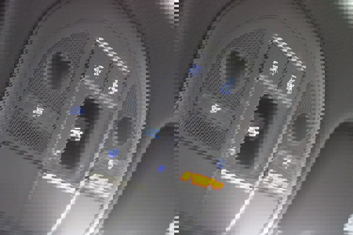 Used 2023 Genesis G70 2.0T w/ Sport Prestige Package image 19