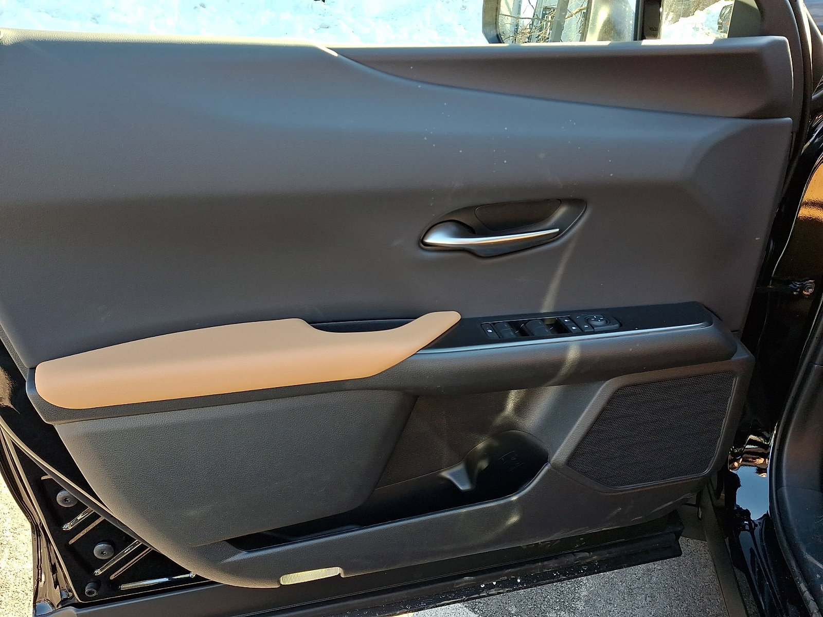 New 2025 Lexus UX 300h AWD image 8