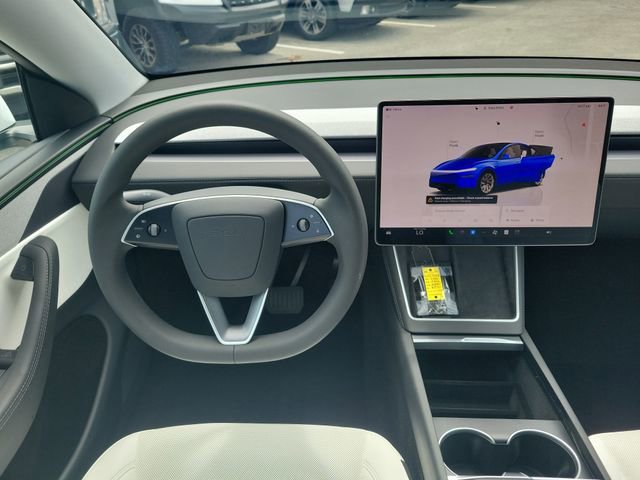 Used 2026 Tesla Model Y 2WD image 17