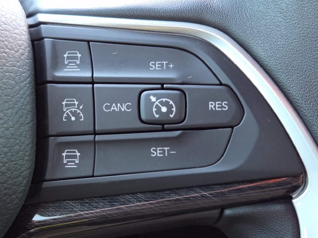 Used 2022 Jeep Grand Cherokee Trailhawk w/ ADV Protech Group II AWD/4WD image 20