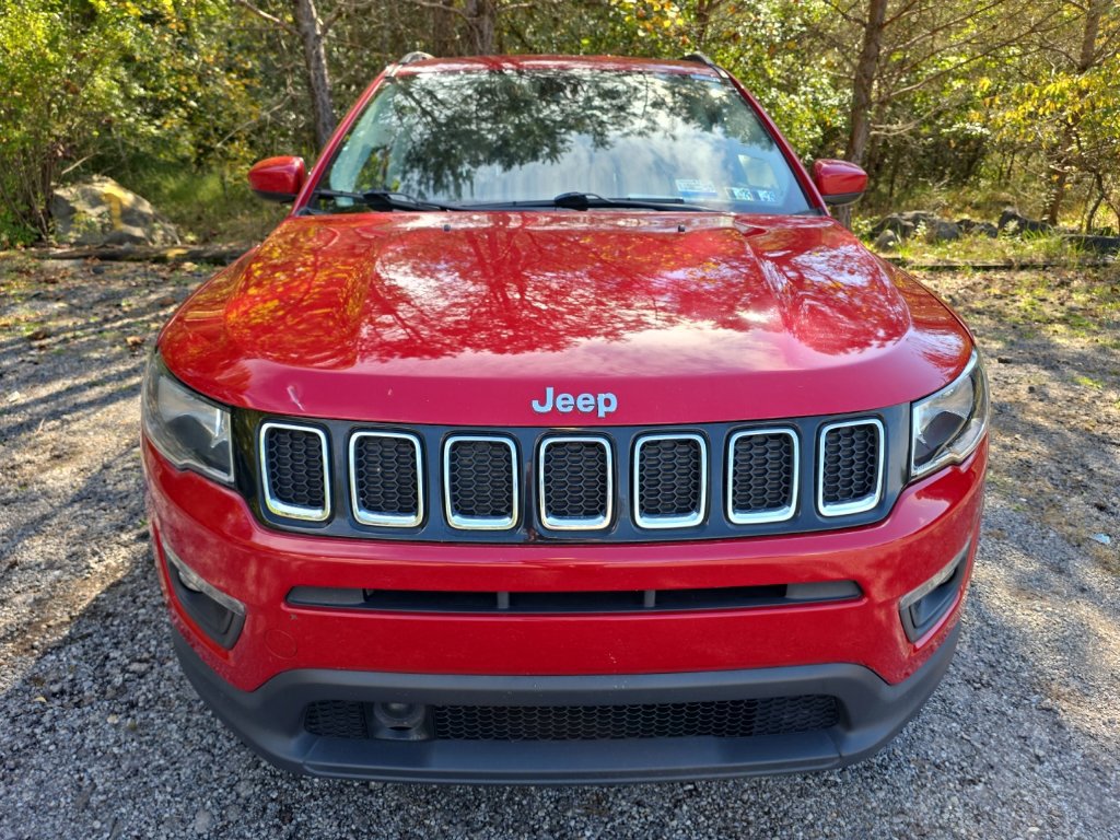 Used 2020 Jeep Compass Latitude AWD/4WD image 2